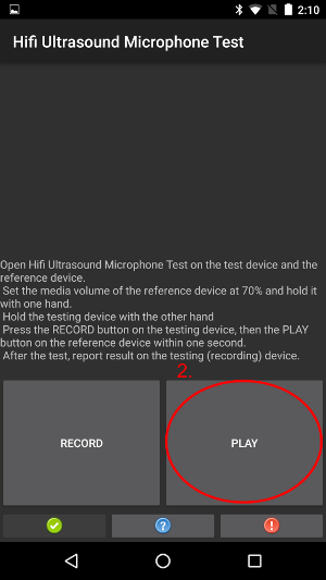 Drücke auf dem Referenzgerät auf „PLAY“ (WIEDERGABE).