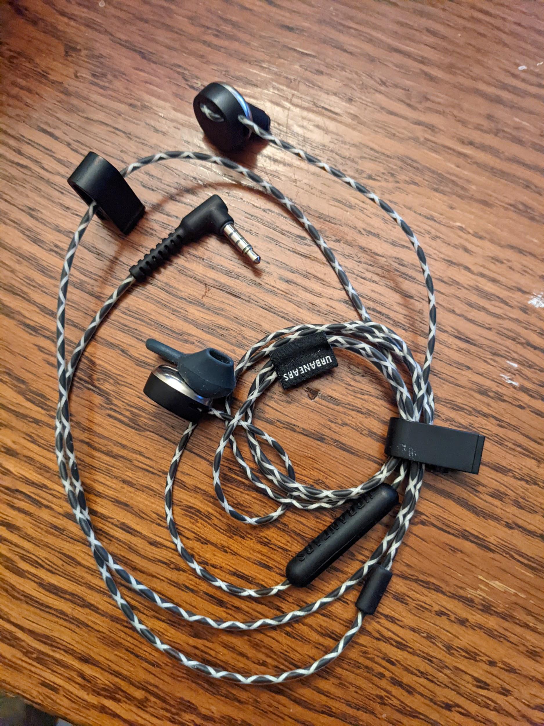 ऐनलॉग हेडसेट का उदाहरण