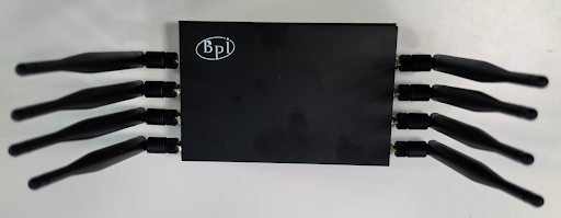 کیس BPi-R3 با پنل بالایی نصب شده