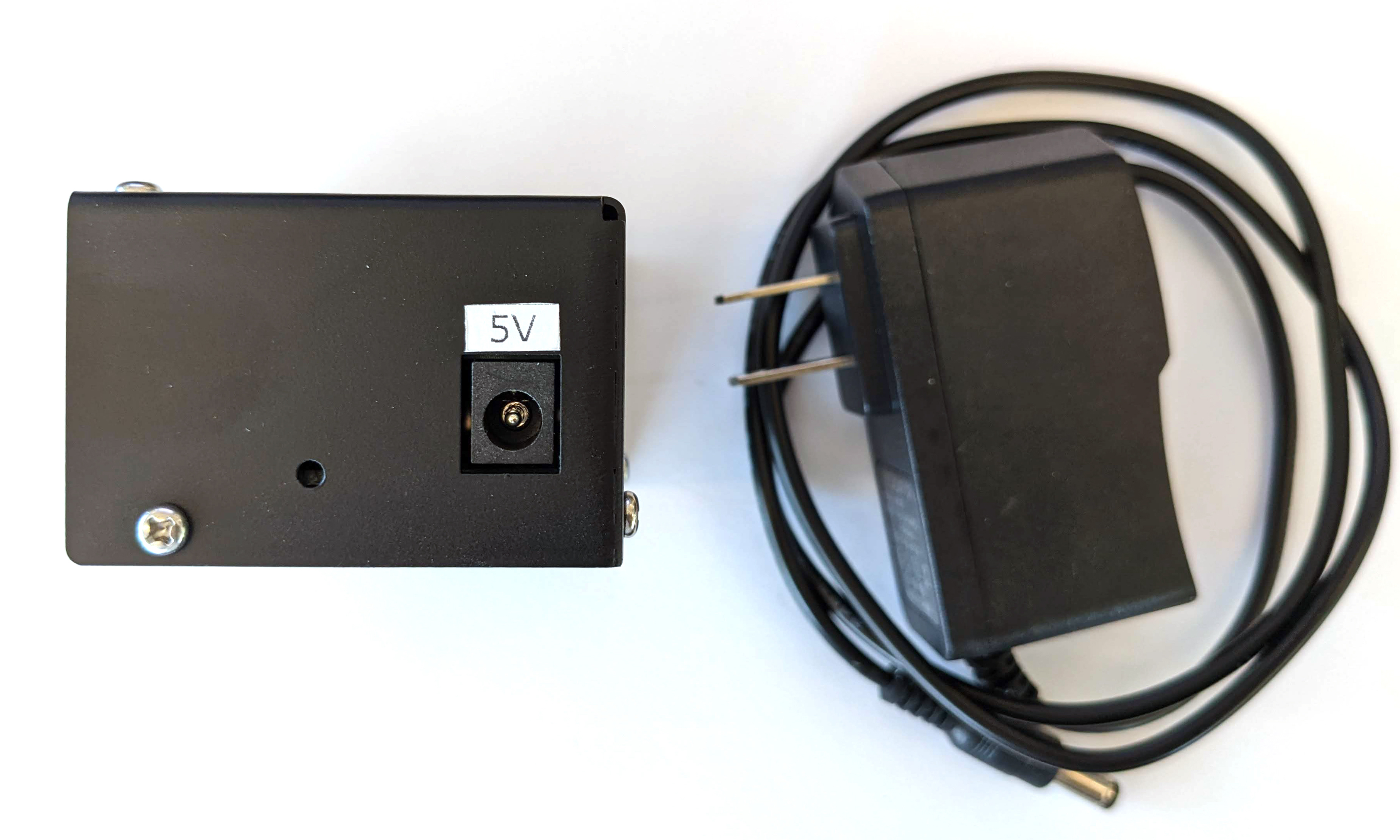 Connecter le contrôleur de servomoteur à l'alimentation