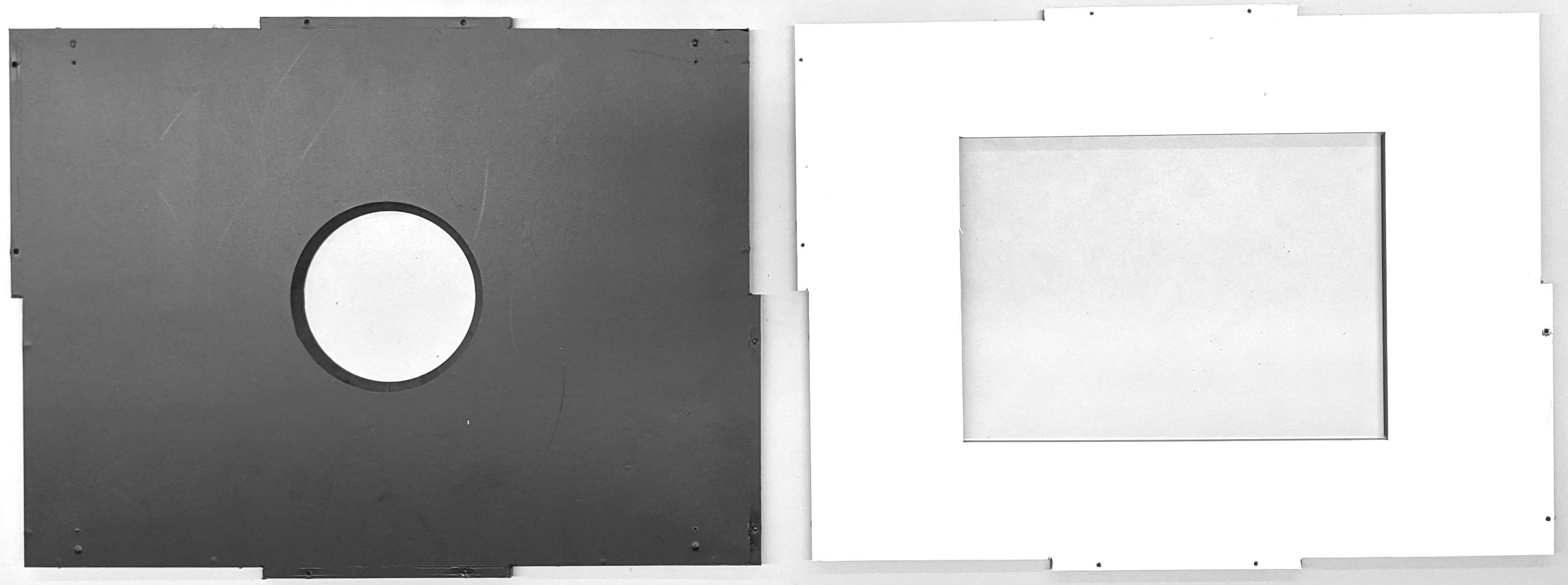 Виниловая пленка на передней и задней панелях.